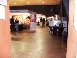 expo_HPIM0582.jpg (307836 bytes)